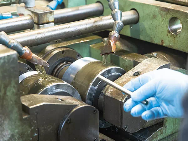 Servizi-filettatura-tubi-per-ancoraggio